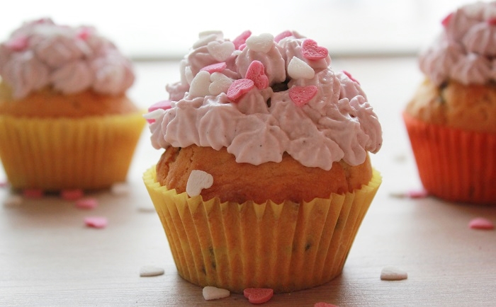 Vanille-Cupcakes mit Frischkäse-Topping