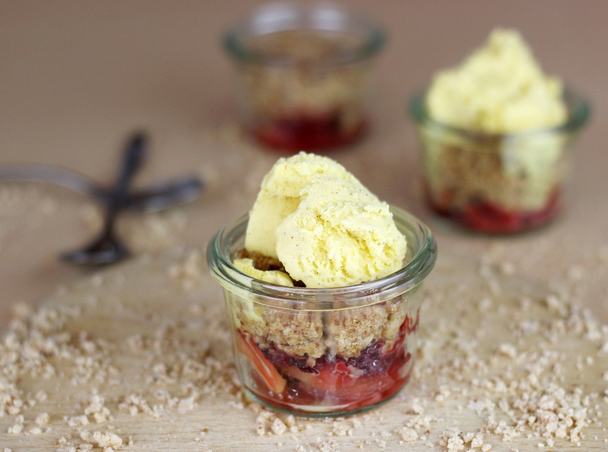 Rezept: Crumble mit Vanilleeis 