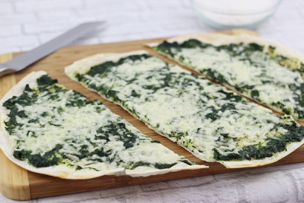 vegetarischer Flammkuchen mit Spinat