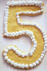 Number Cake Zahl 5