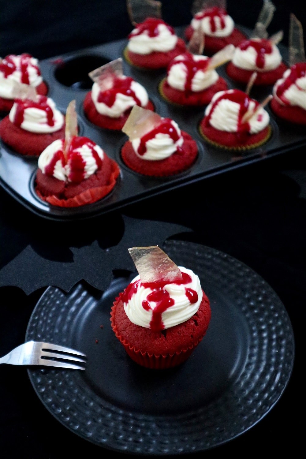 Cupcakes für Halloween mit Glasscherben