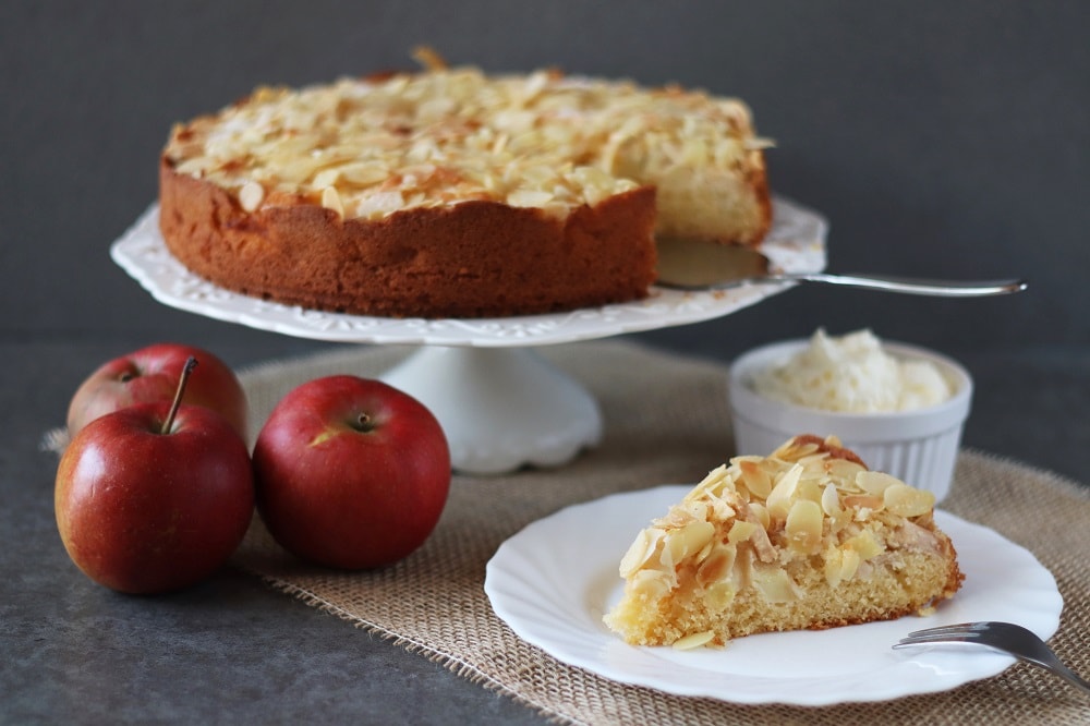 Apfelkuchen mit Mandeln