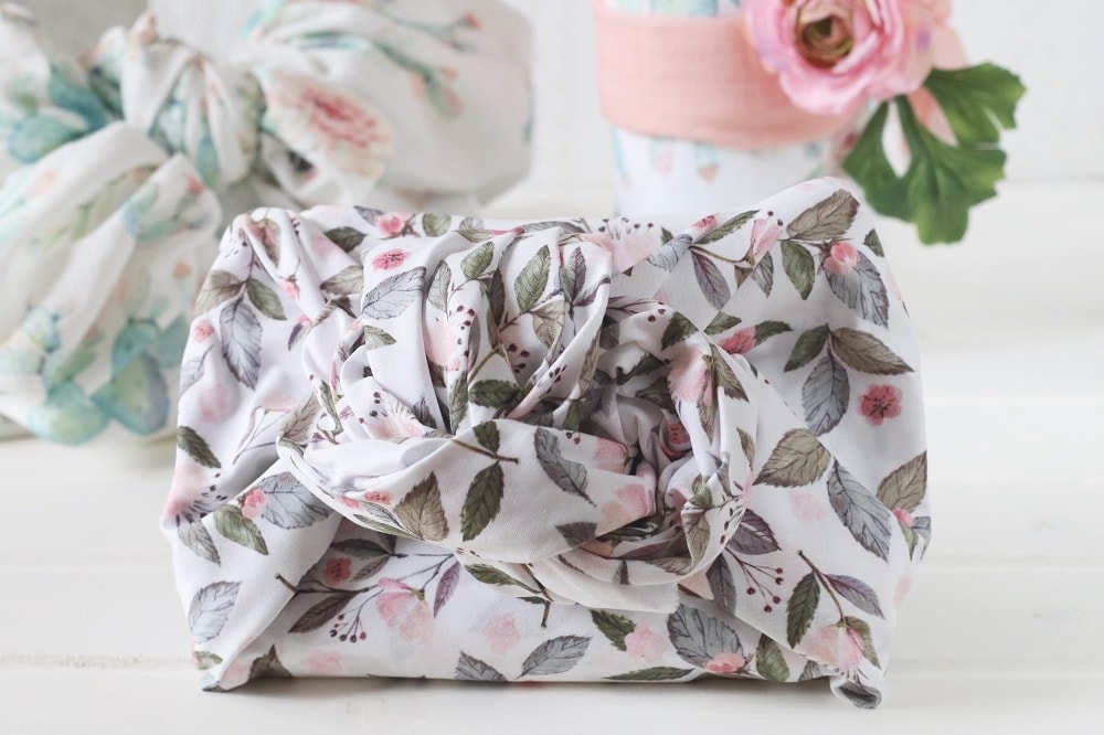 Furoshiki Einpacken mit Stoff