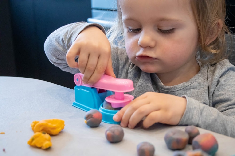 Spiel und Beschäftigungsideen für Kleinkinder