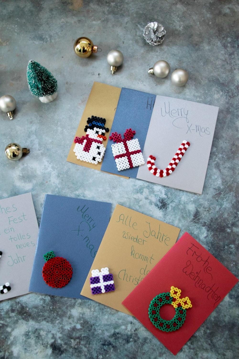 Weihnachtskarten mit Bügelperlen