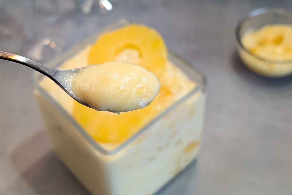 Dessert mit Ananas